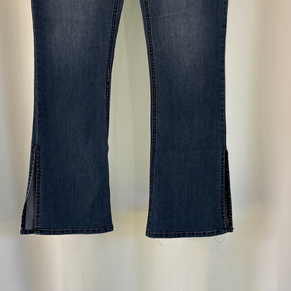 Women's Wit and Wisdom Blue Jeans - Picture 3 of 8
